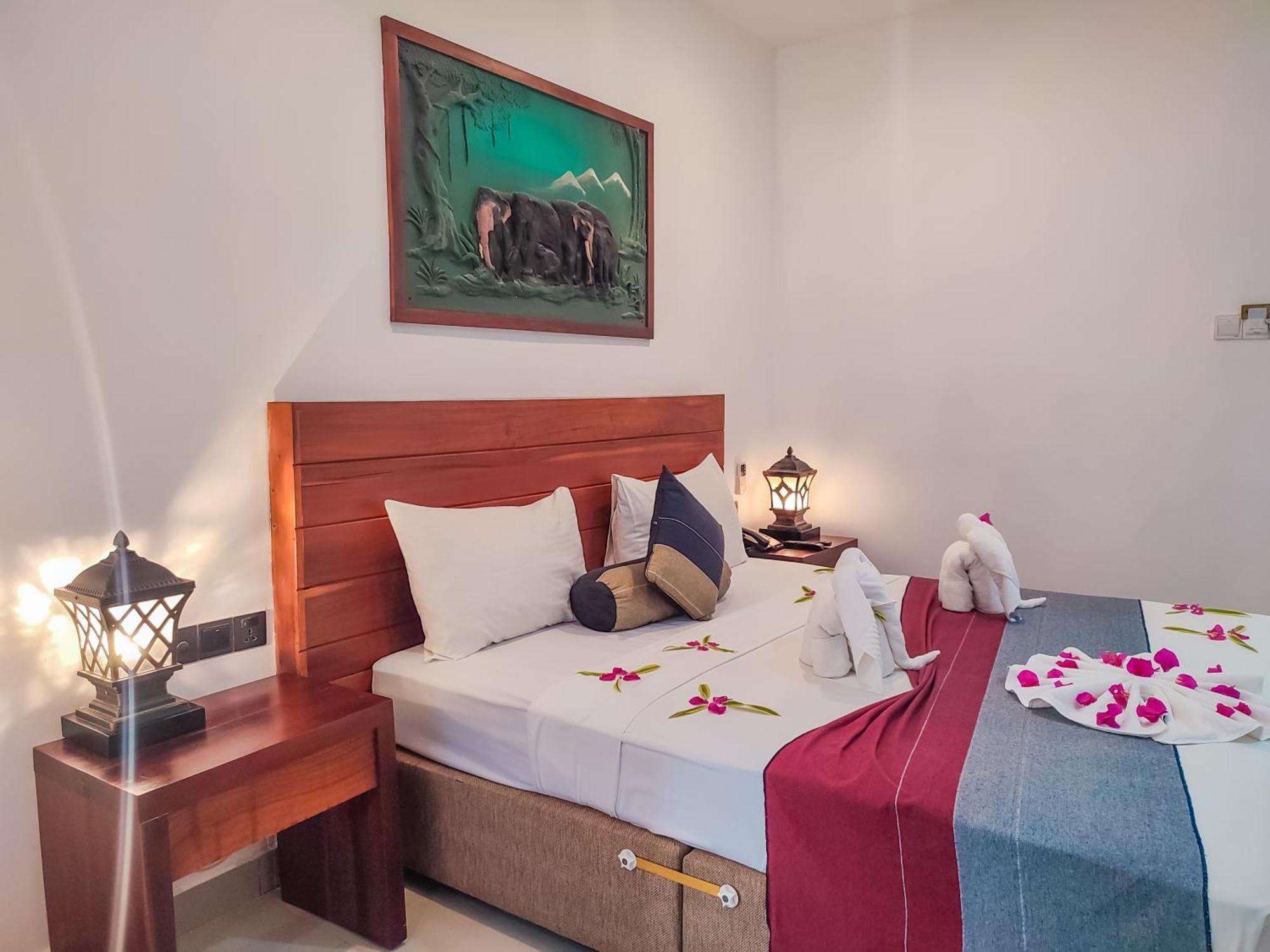 Hotel Elephant Park - New Deal! Half Off Airport Pickups Available Pinnawala  Esterno foto