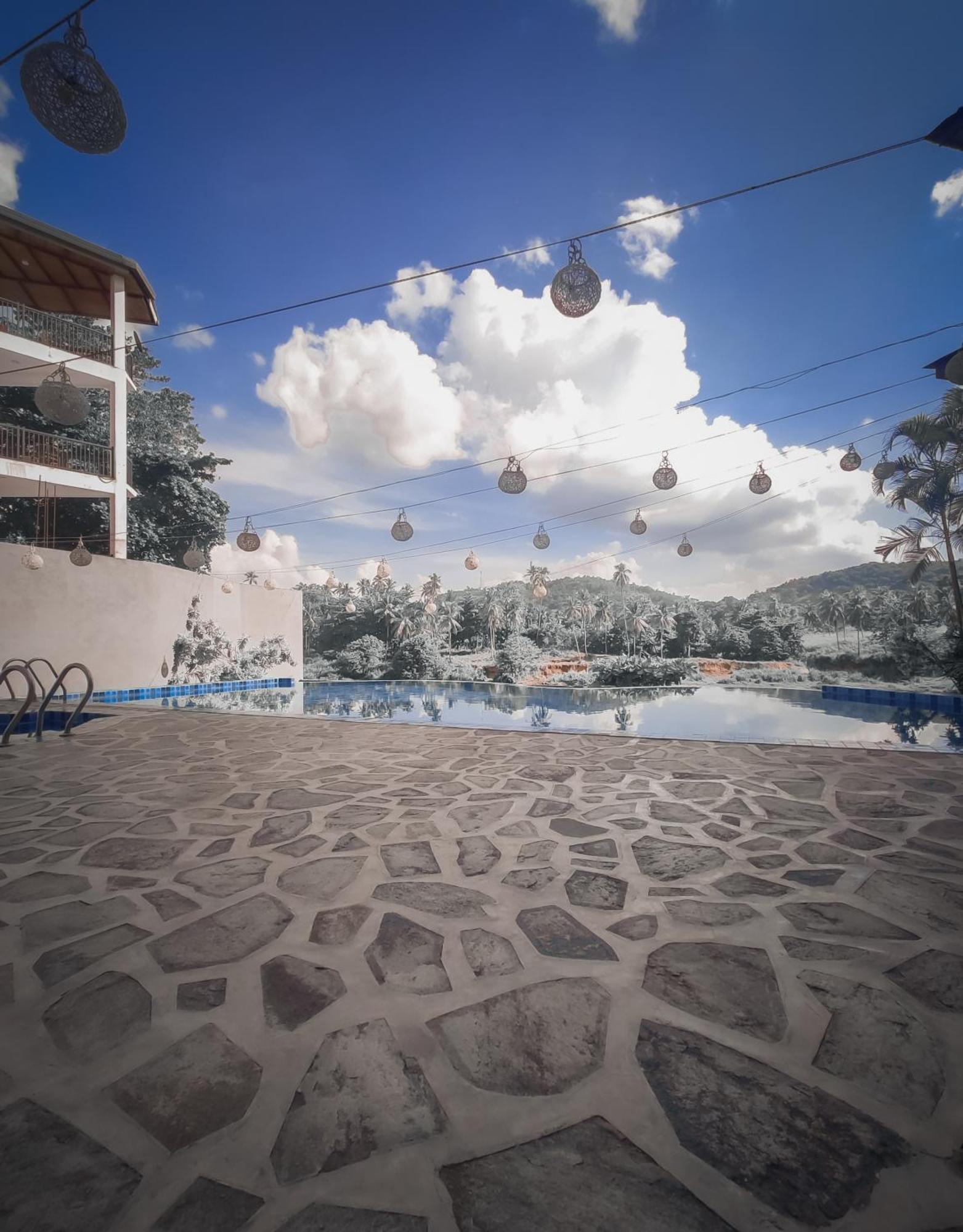 Hotel Elephant Park - New Deal! Half Off Airport Pickups Available Pinnawala  Esterno foto
