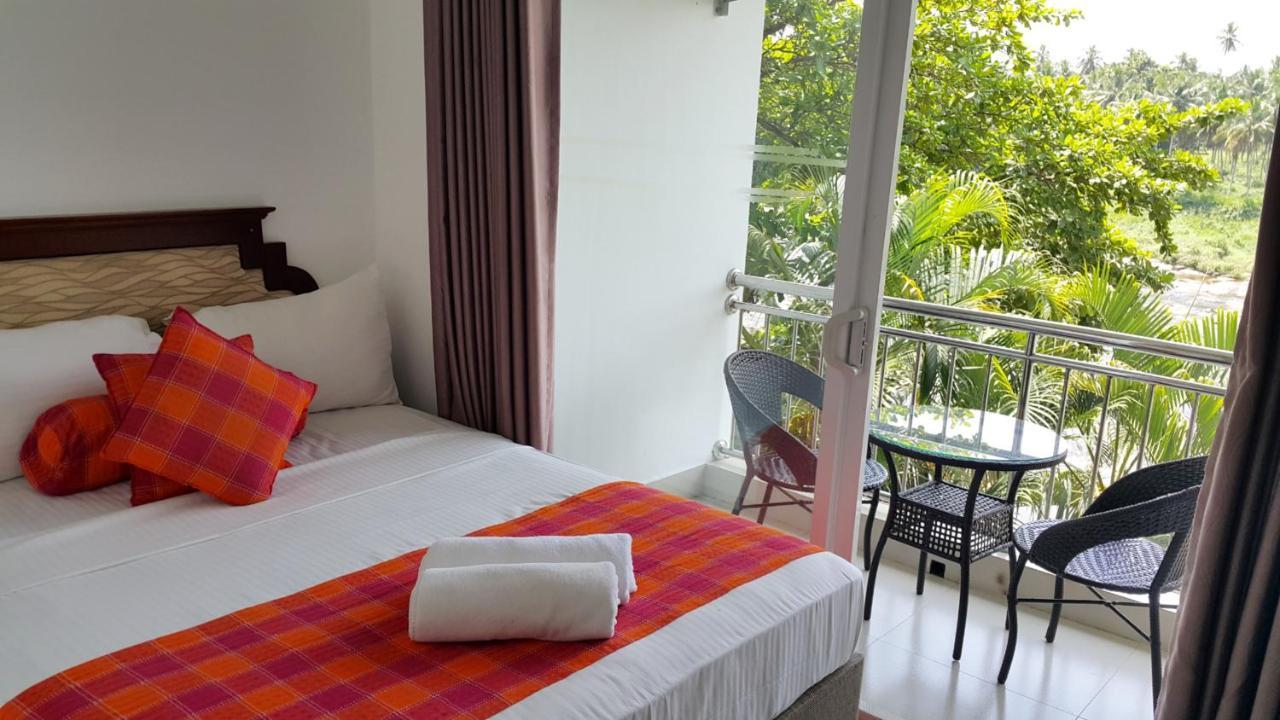 Hotel Elephant Park - New Deal! Half Off Airport Pickups Available Pinnawala  Esterno foto