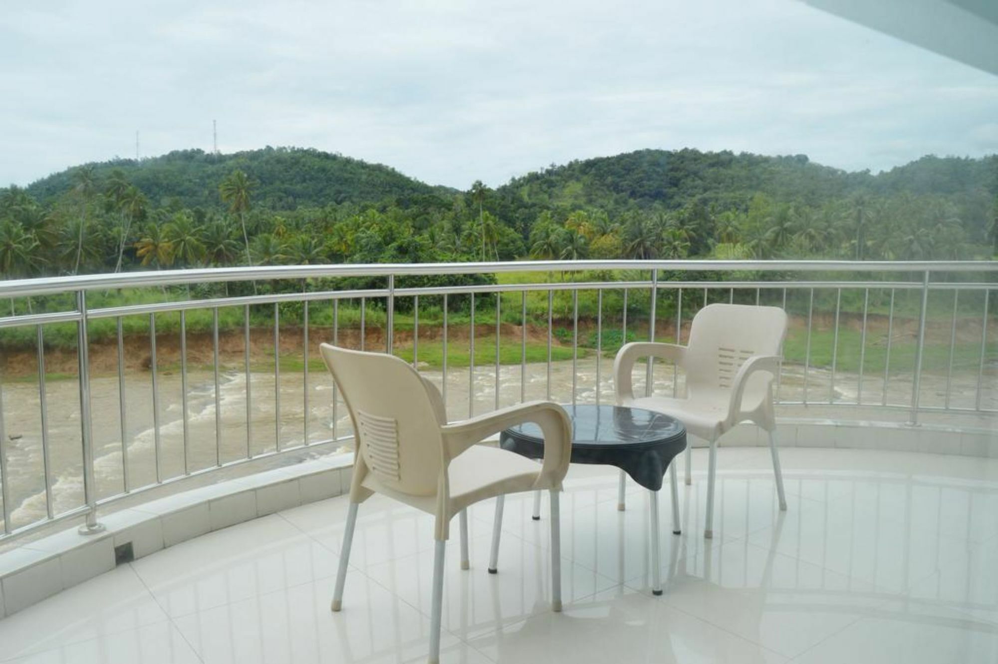 Hotel Elephant Park - New Deal! Half Off Airport Pickups Available Pinnawala  Esterno foto